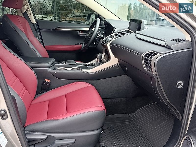 Позашляховик / Кросовер Lexus NX 2019 в Києві