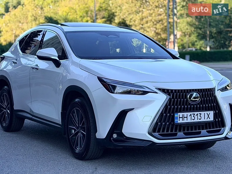 Lexus NX 2025