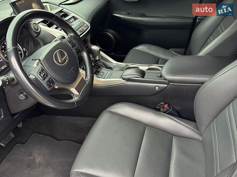 Позашляховик / Кросовер Lexus NX 2016 в Дніпрі