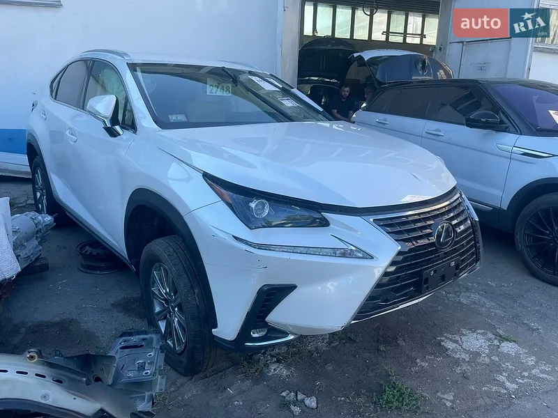 Lexus NX 2019