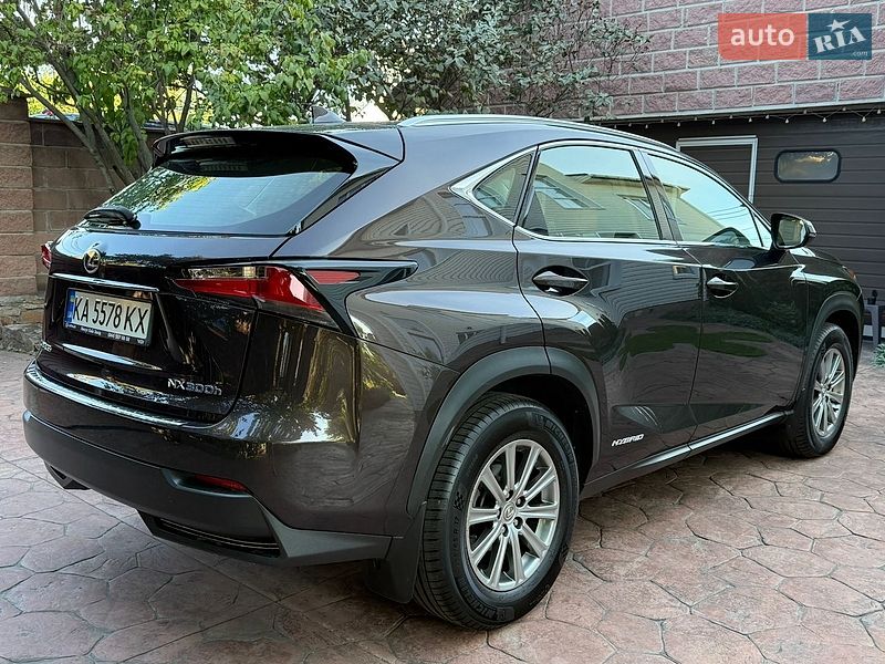 Позашляховик / Кросовер Lexus NX 2015 в Києві