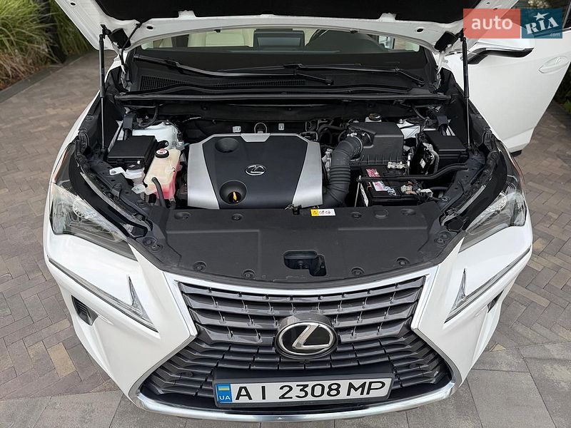 Позашляховик / Кросовер Lexus NX 2017 в Києві