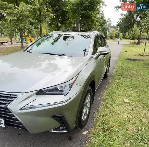Lexus NX 2019