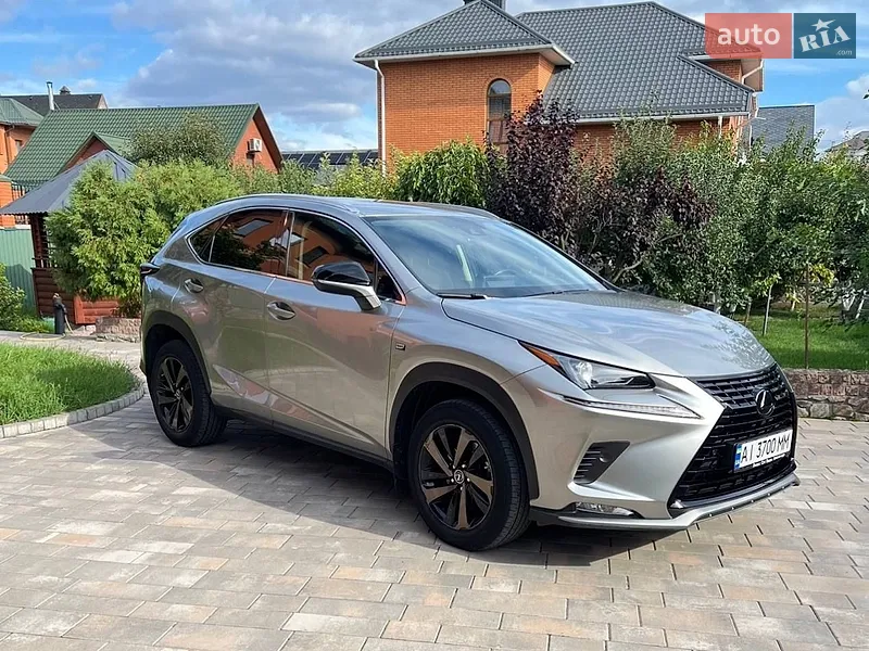 Lexus NX 2021