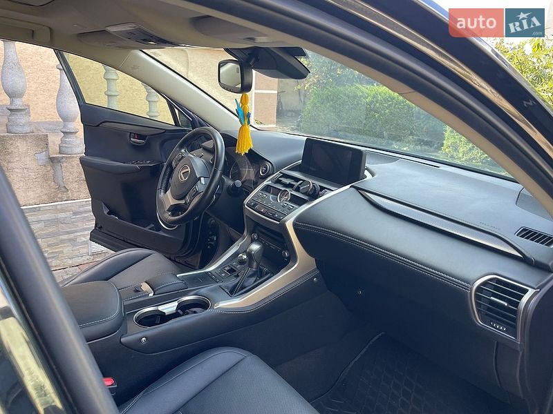 Внедорожник / Кроссовер Lexus NX 2019 в Одессе