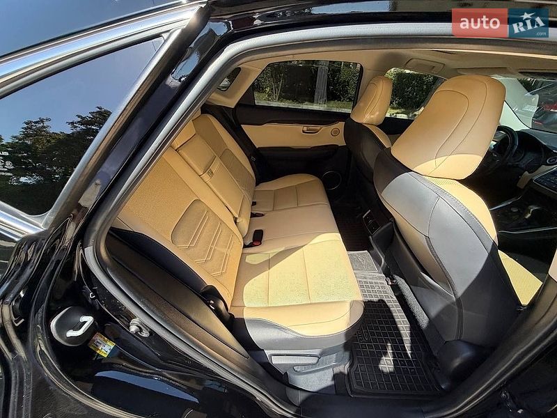 Позашляховик / Кросовер Lexus NX 2015 в Стрию