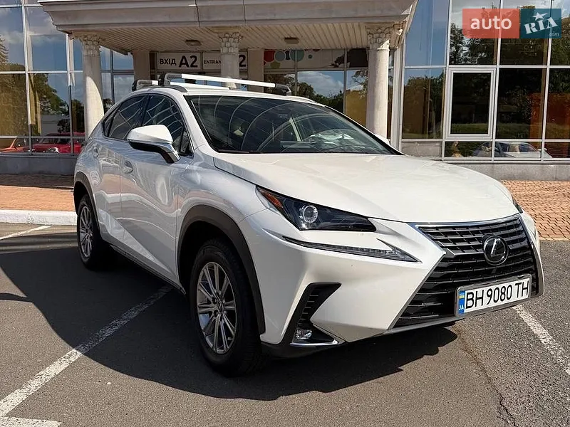 Lexus NX 2021