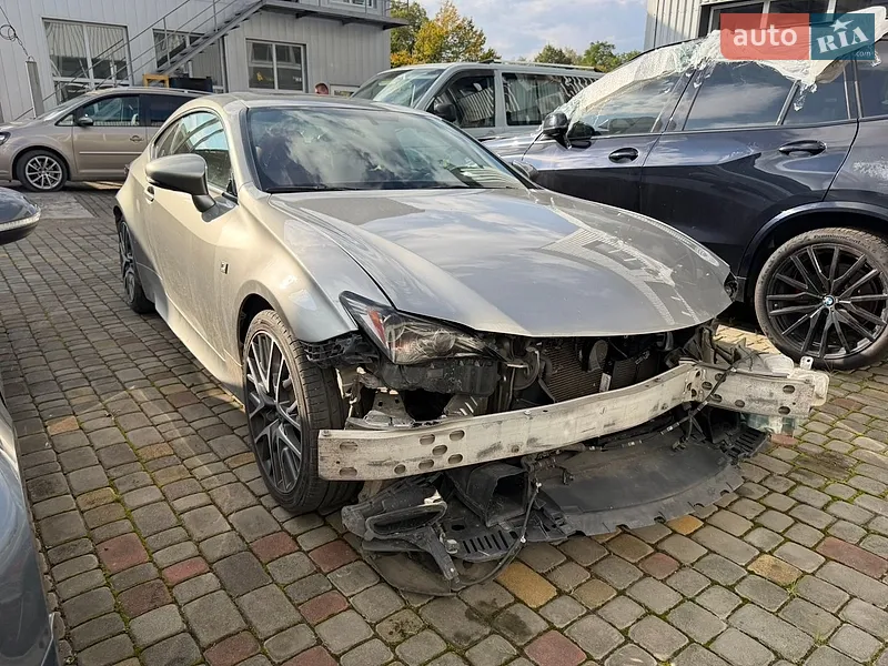 Lexus RC