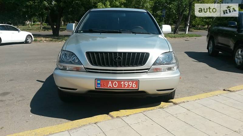 Позашляховик / Кросовер Lexus RX 1998 в Миколаєві