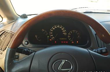 Внедорожник / Кроссовер Lexus RX 2000 в Киеве