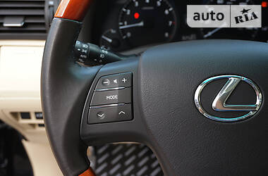 Внедорожник / Кроссовер Lexus RX 2011 в 