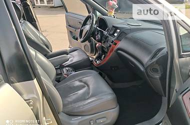 Позашляховик / Кросовер Lexus RX 2000 в 