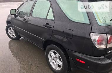 Позашляховик / Кросовер Lexus RX 2000 в 