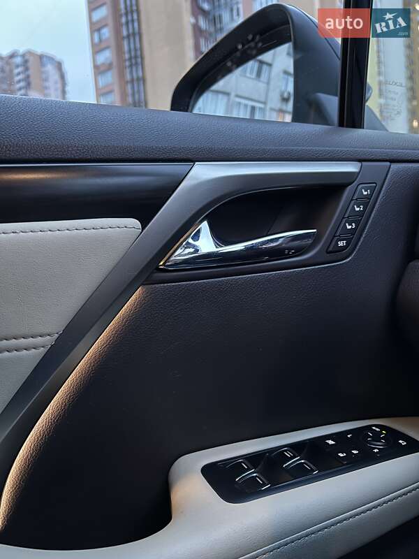 Позашляховик / Кросовер Lexus RX 2016 в Києві фото 18 Позашляховик / Кросовер Lexus RX 2016 в Києві