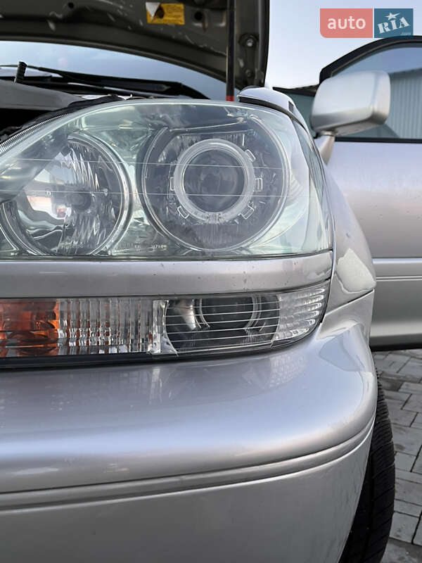 Внедорожник / Кроссовер Lexus RX 2002 в Калуше
