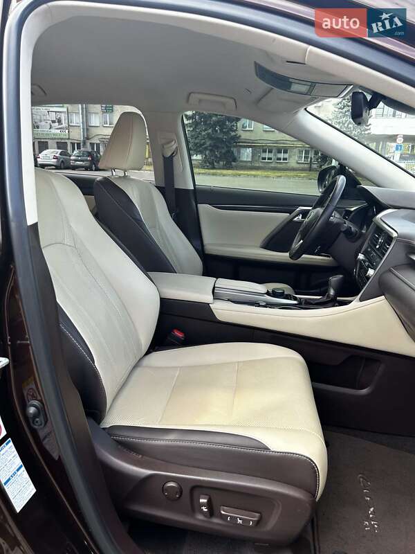 Позашляховик / Кросовер Lexus RX 2018 в Черкасах фото 21 Позашляховик / Кросовер Lexus RX 2018 в Черкасах