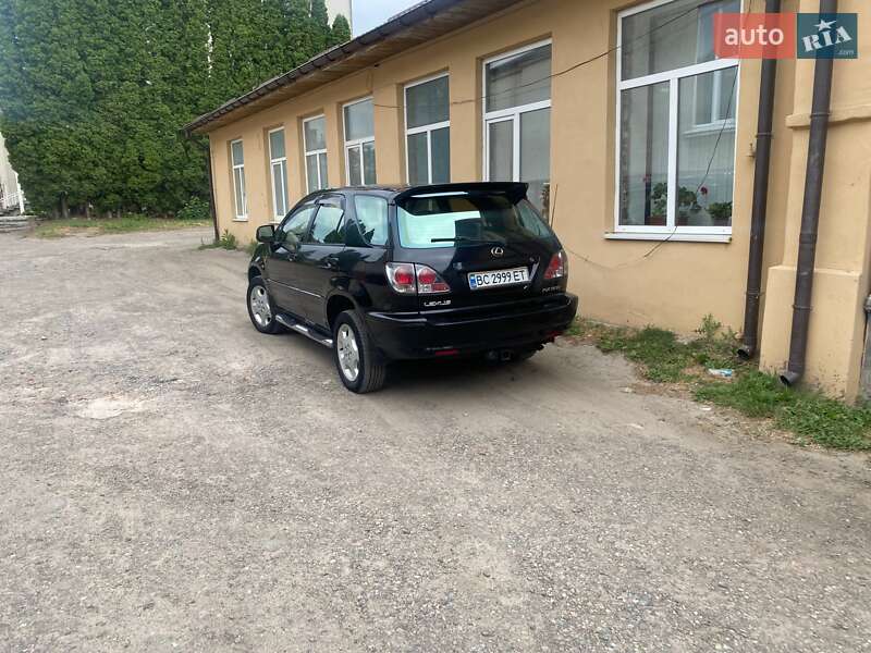 Позашляховик / Кросовер Lexus RX 2002 в Львові