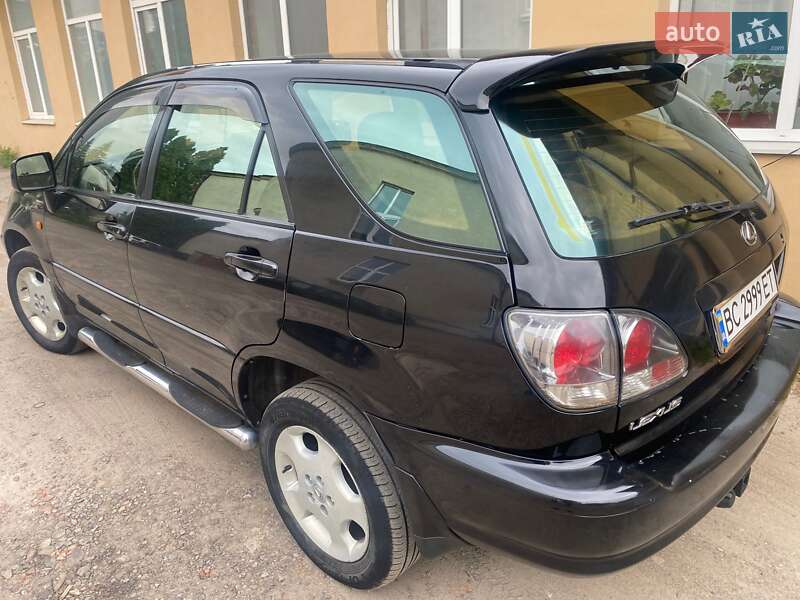 Внедорожник / Кроссовер Lexus RX 2002 в Львове