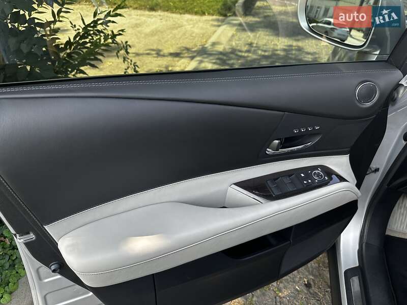 Внедорожник / Кроссовер Lexus RX 2013 в Черновцах