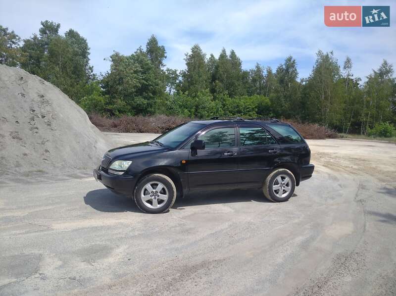Внедорожник / Кроссовер Lexus RX 2002 в 