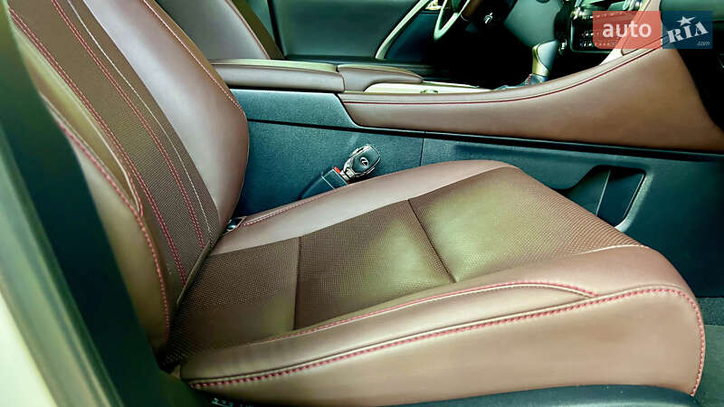 Внедорожник / Кроссовер Lexus RX 2021 в Черновцах