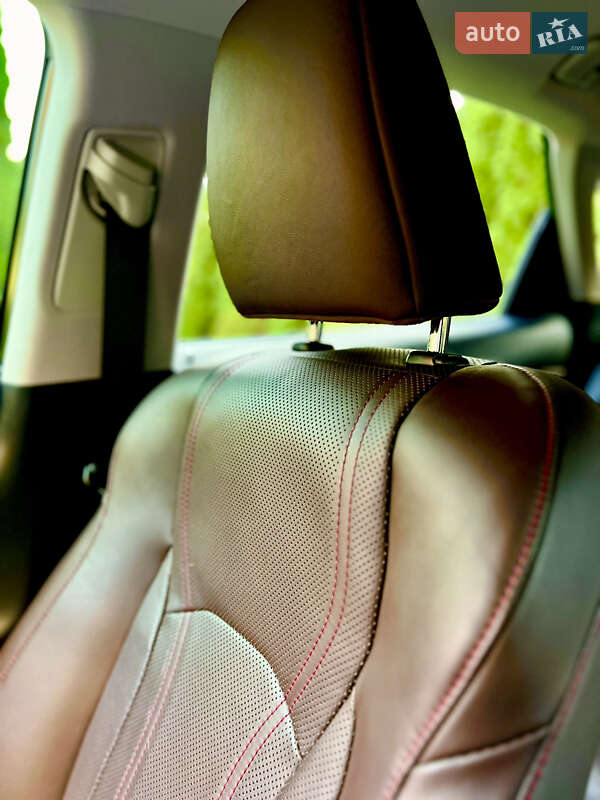 Внедорожник / Кроссовер Lexus RX 2021 в Черновцах