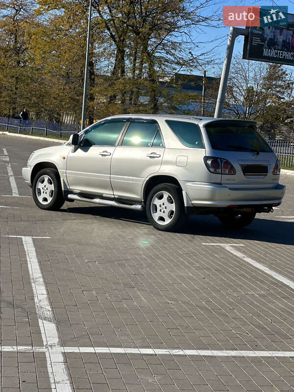 Внедорожник / Кроссовер Lexus RX 2002 в Одессе