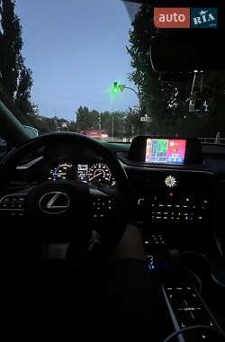 Внедорожник / Кроссовер Lexus RX 2020 в 