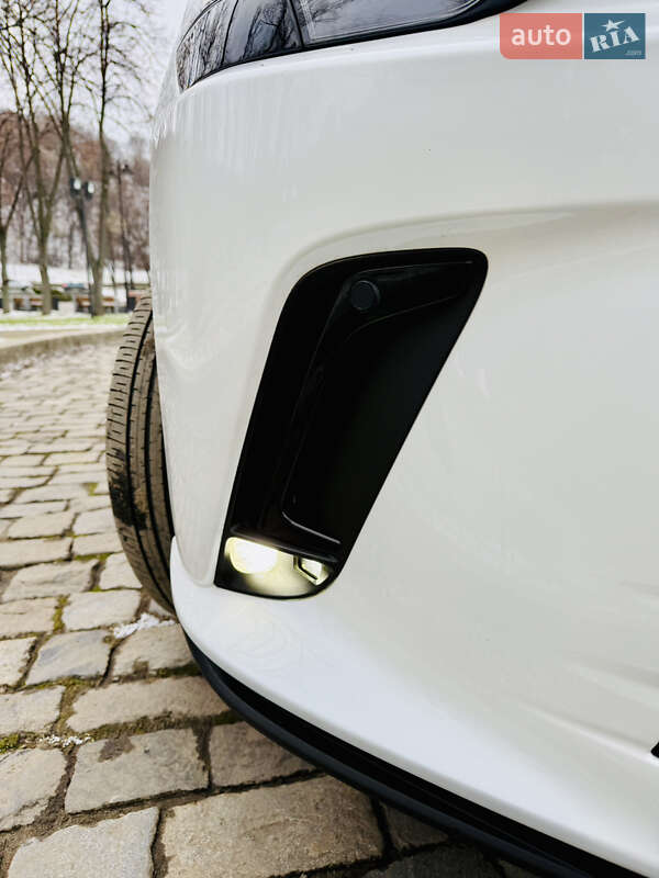 Внедорожник / Кроссовер Lexus RX 2023 в Киеве