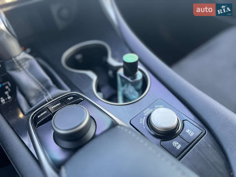 Позашляховик / Кросовер Lexus RX 2017 в Софіївській Борщагівці