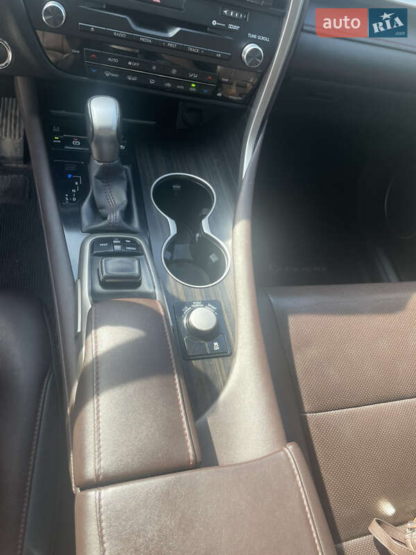 Внедорожник / Кроссовер Lexus RX 2016 в Полтаве