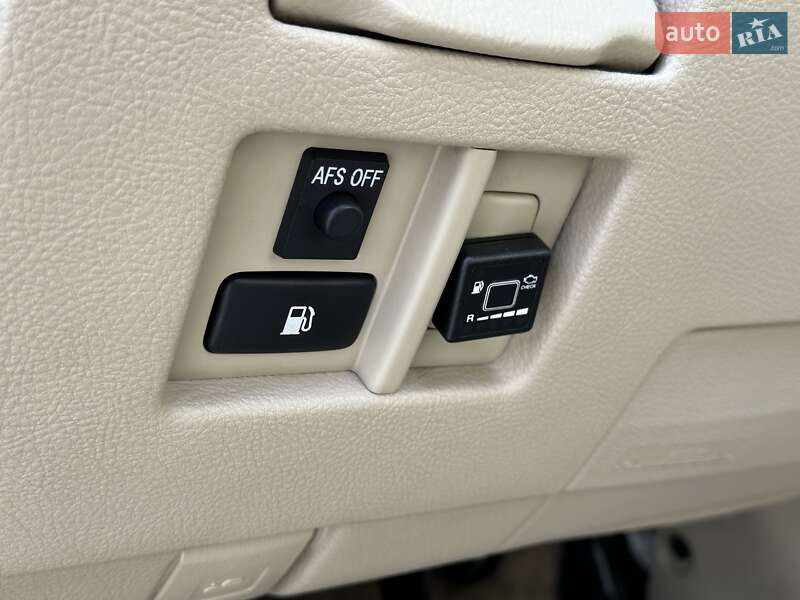 Позашляховик / Кросовер Lexus RX 2006 в Києві
