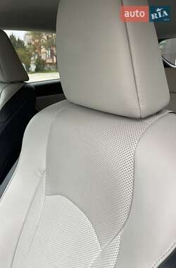 Позашляховик / Кросовер Lexus RX 2016 в 