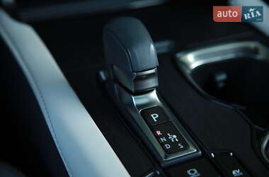 Внедорожник / Кроссовер Lexus RX 2023 в 