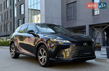 Позашляховик / Кросовер Lexus RX 2024 в 