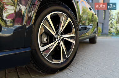 Позашляховик / Кросовер Lexus RX 2024 в 