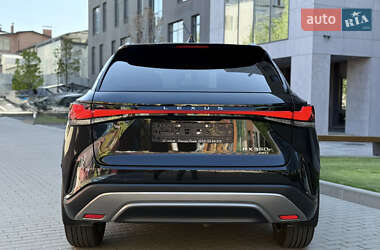 Позашляховик / Кросовер Lexus RX 2024 в 