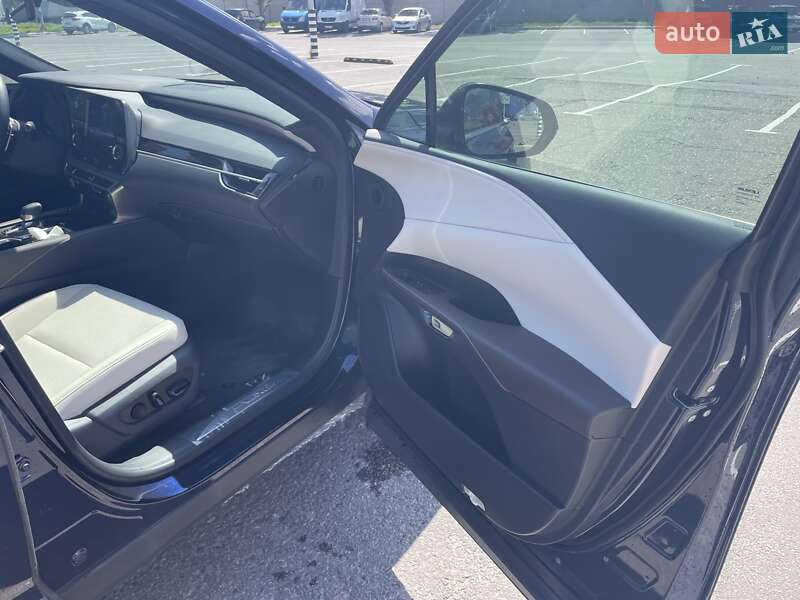 Позашляховик / Кросовер Lexus RX 2023 в Дніпрі