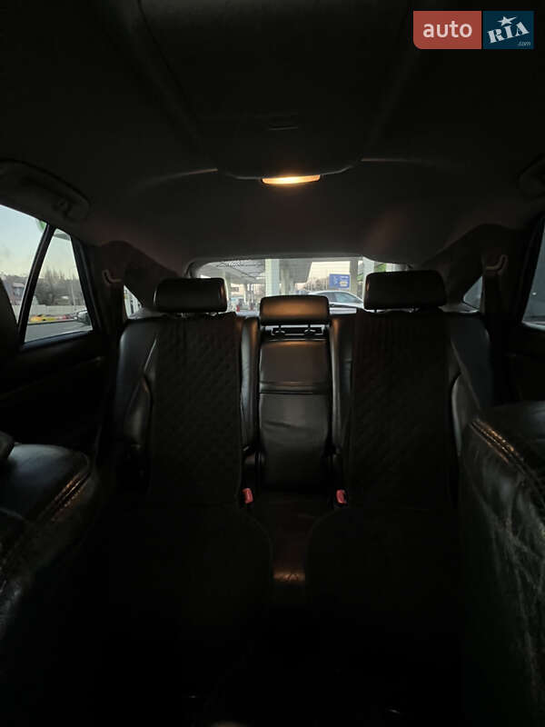 Внедорожник / Кроссовер Lexus RX 2004 в Березанке