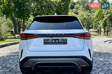 Внедорожник / Кроссовер Lexus RX 2023 в 