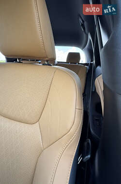 Внедорожник / Кроссовер Lexus RX 2023 в 