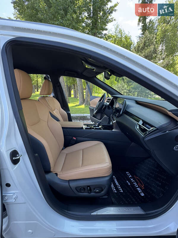 Внедорожник / Кроссовер Lexus RX 2023 в Киеве