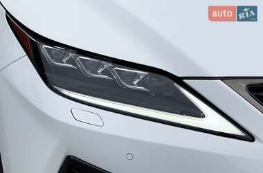 Внедорожник / Кроссовер Lexus RX 2020 в 