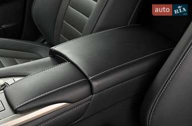 Внедорожник / Кроссовер Lexus RX 2020 в 
