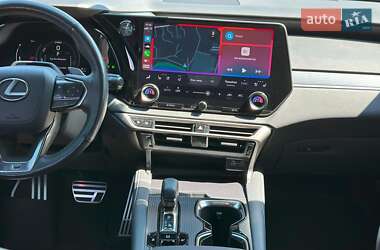 Внедорожник / Кроссовер Lexus RX 2023 в 