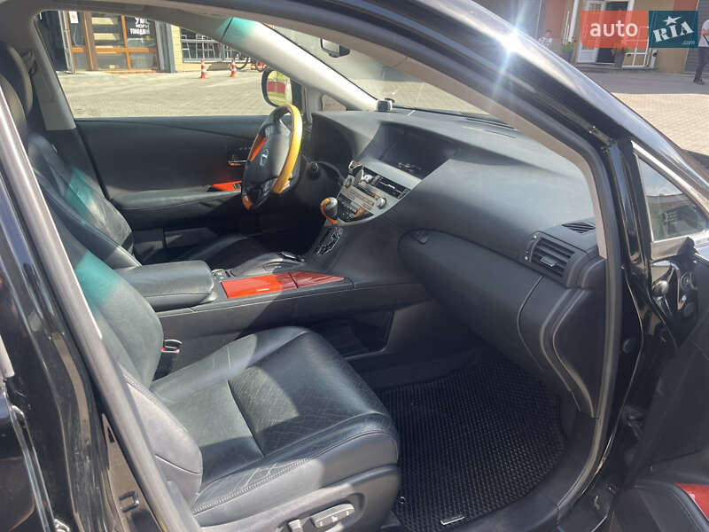 Внедорожник / Кроссовер Lexus RX 2010 в Черновцах