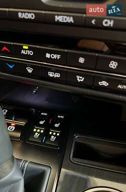 Внедорожник / Кроссовер Lexus RX 2022 в 