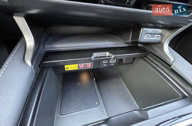 Внедорожник / Кроссовер Lexus RX 2023 в 