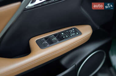 Внедорожник / Кроссовер Lexus RX 2021 в 