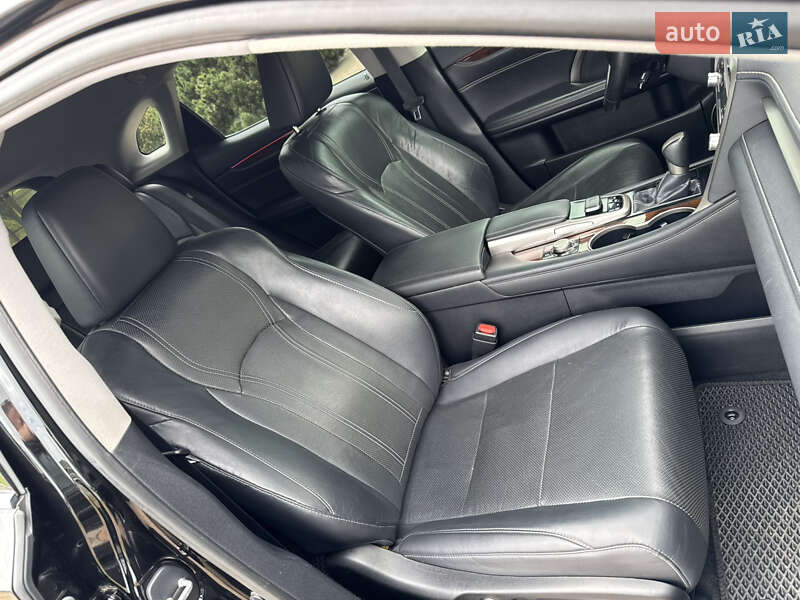Позашляховик / Кросовер Lexus RX 2017 в Києві